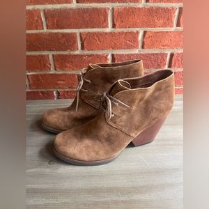 NWT Kork-Ease Roana Suede Bootie